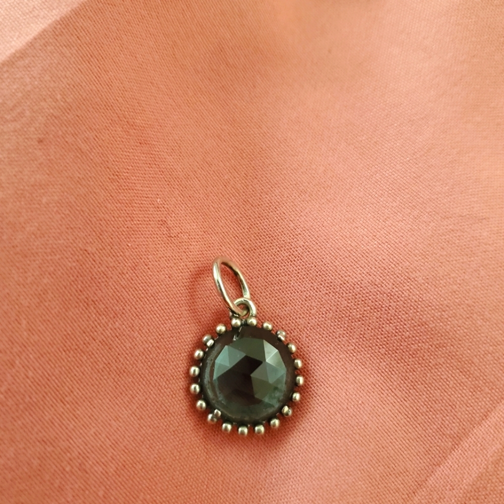 Pandora pendant